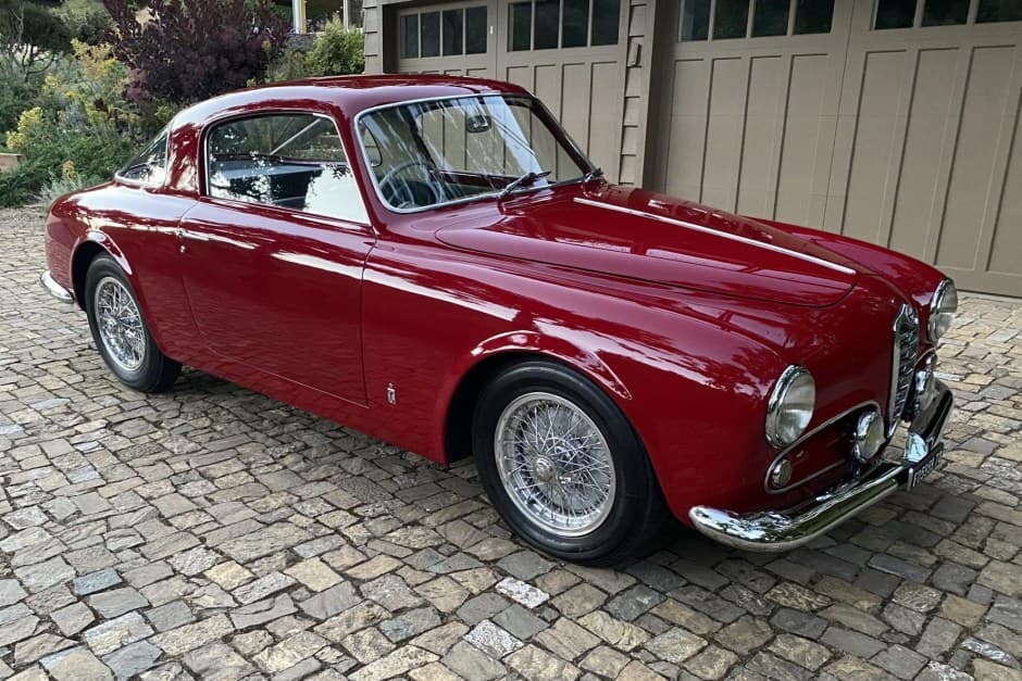 1953 Alfa Romeo 1900 sold for $180,000