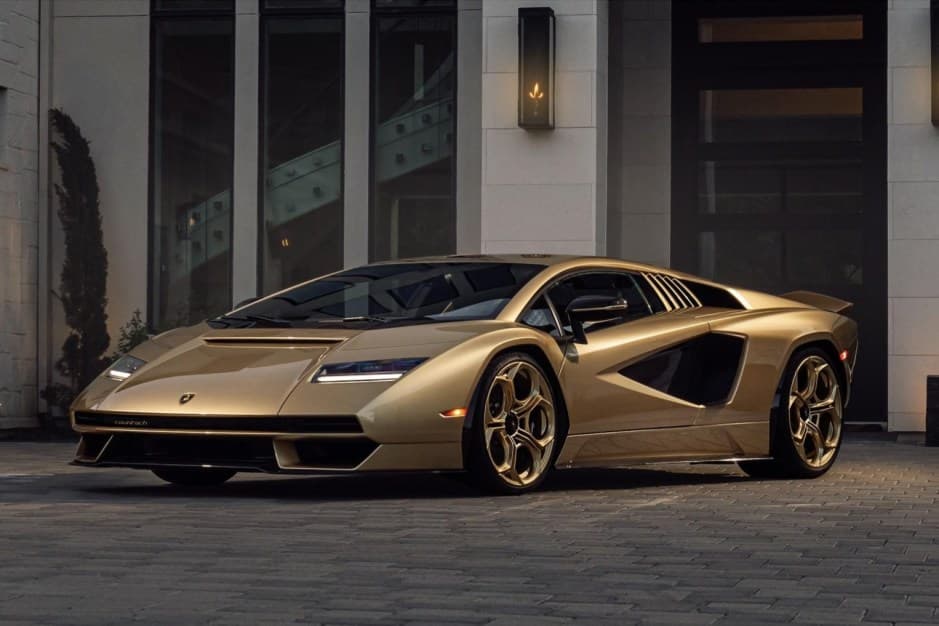 2022 Lamborghini Aventador sold for $2,500,000