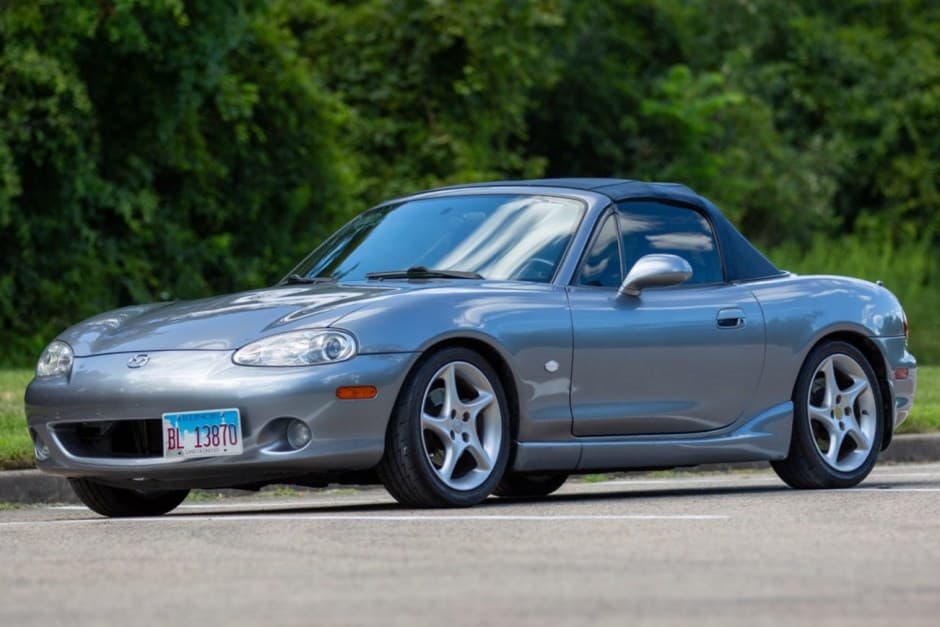 2003 Mazda NB MX-5 Miata sold for $9,900