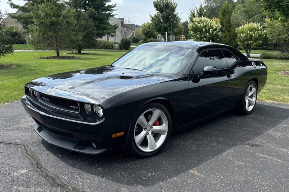 2009 Dodge Challenger SRT8 & 392 sold for $21,000