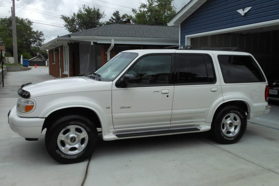 2000 Ford Explorer sold for $8,150