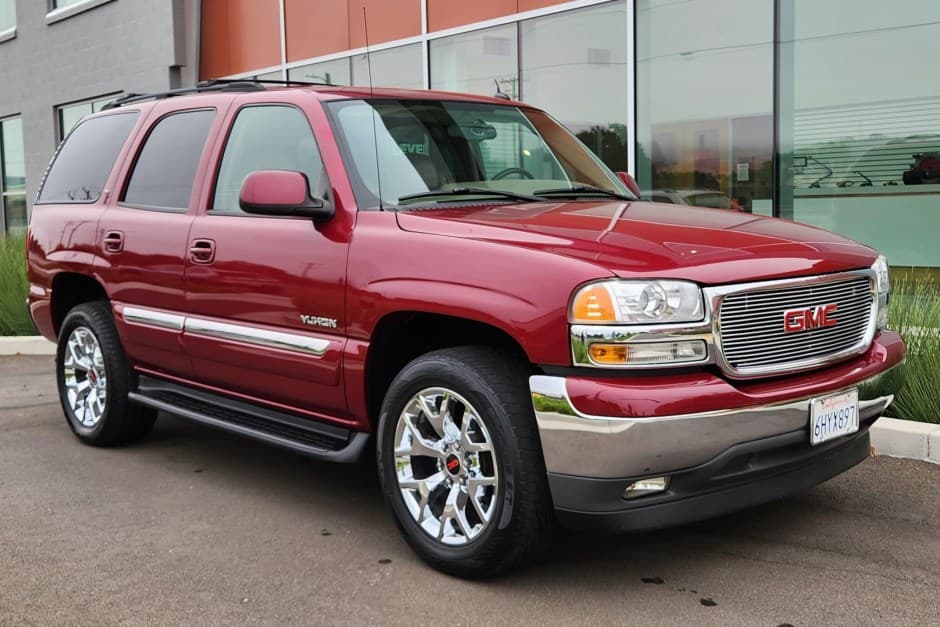 2005 GMC Yukon GMT800 sold for $18,000