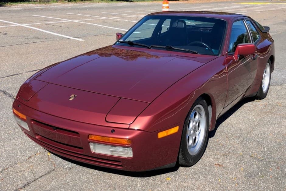 1986 Porsche 944 Turbo sold for $18,000