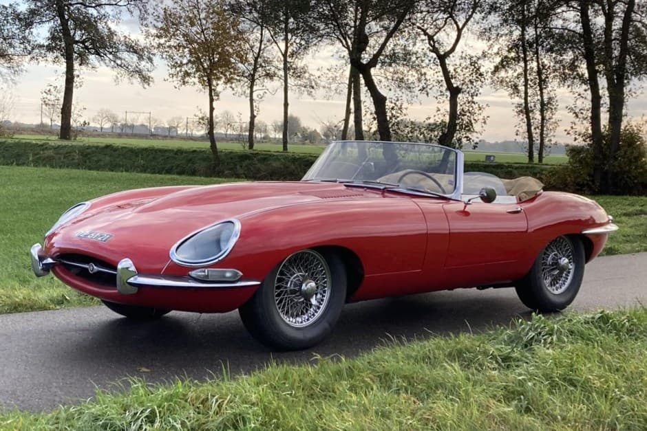 1961 Jaguar XKE Series I sold for $115,000