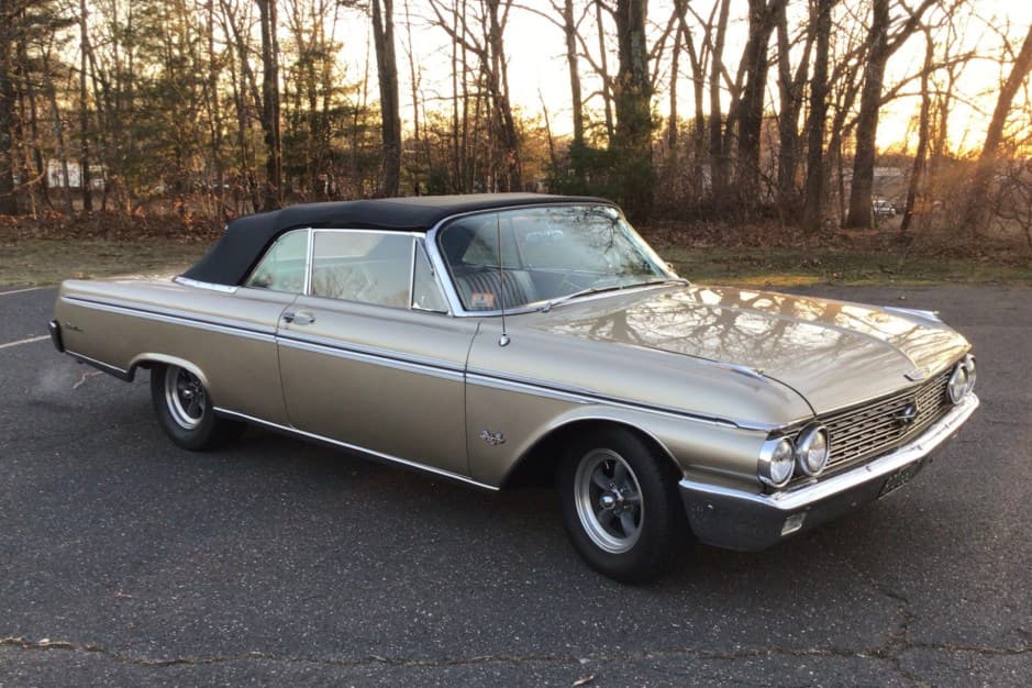 1962 Ford Galaxie sold for $28,750