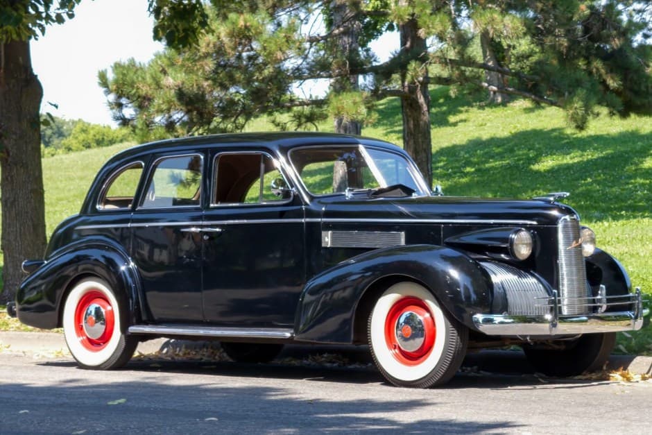 1939 LaSalle Series 50 sold for $11,000