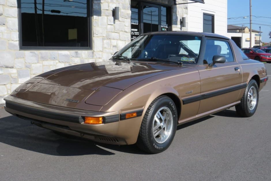 1985 Mazda RX-7 FB sold for $14,500