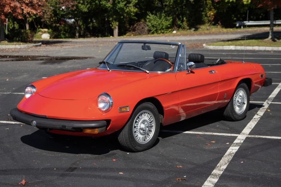 1975 Alfa Romeo 105/115 Spider Series 2 sold for $10,750
