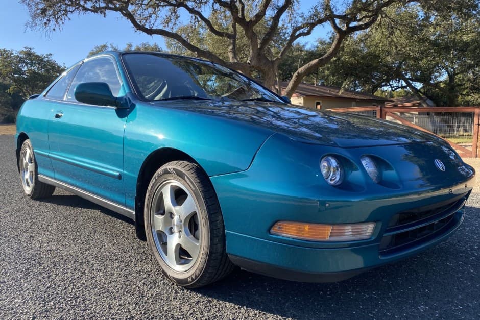 1994 Acura Integra sold for $15,250