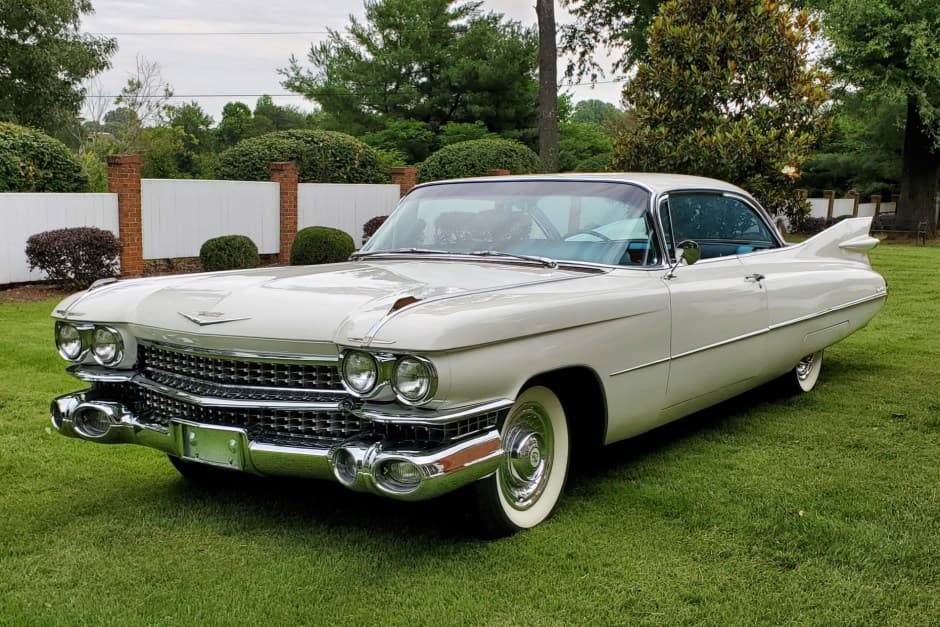 1959 Cadillac DeVille sold for $35,250