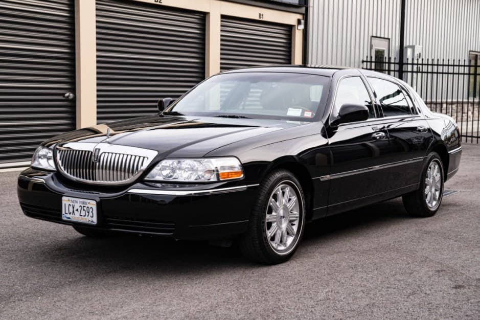 2008 Lincoln Town Car sold for $63,000
