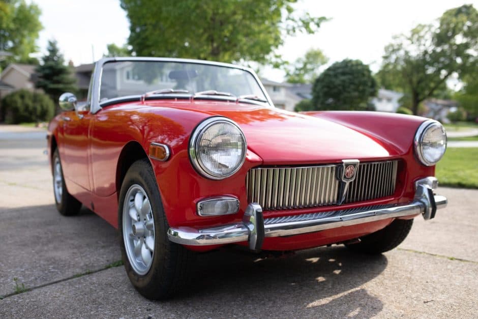 1972 MG Midget sold for $4,500