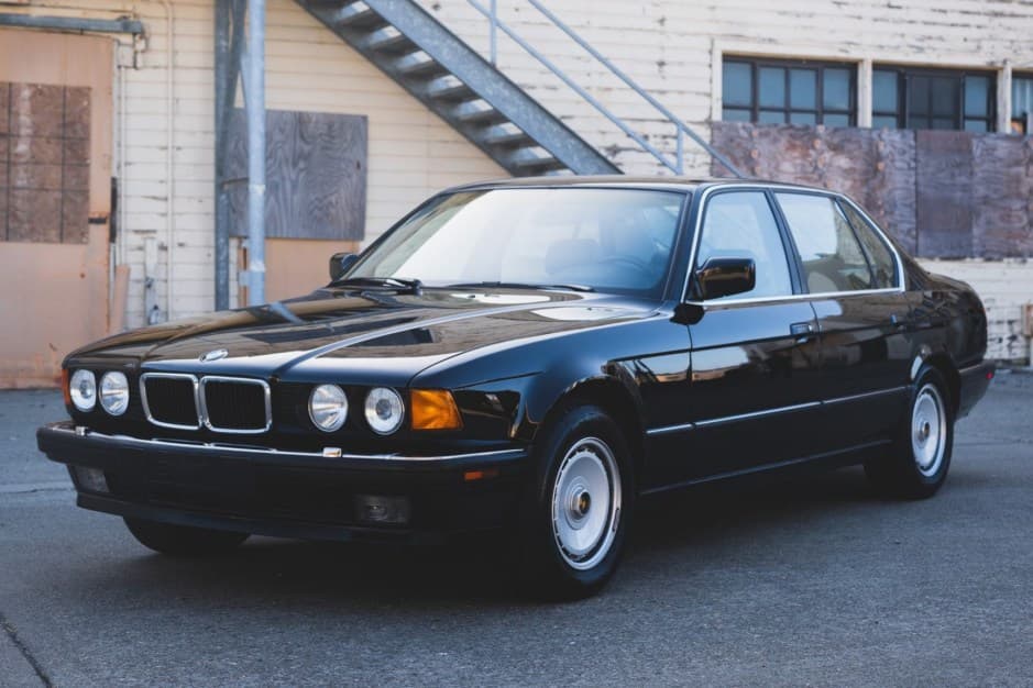 1989 BMW E32 7-Series sold for $18,000