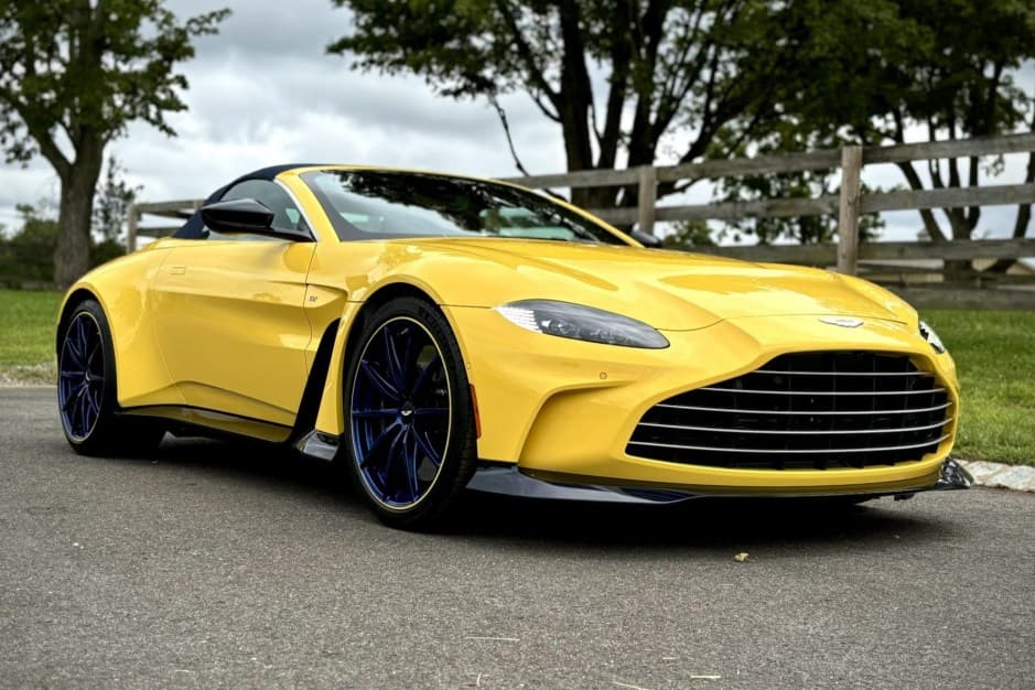 2023 Aston Martin V12 Vantage sold for $259,006