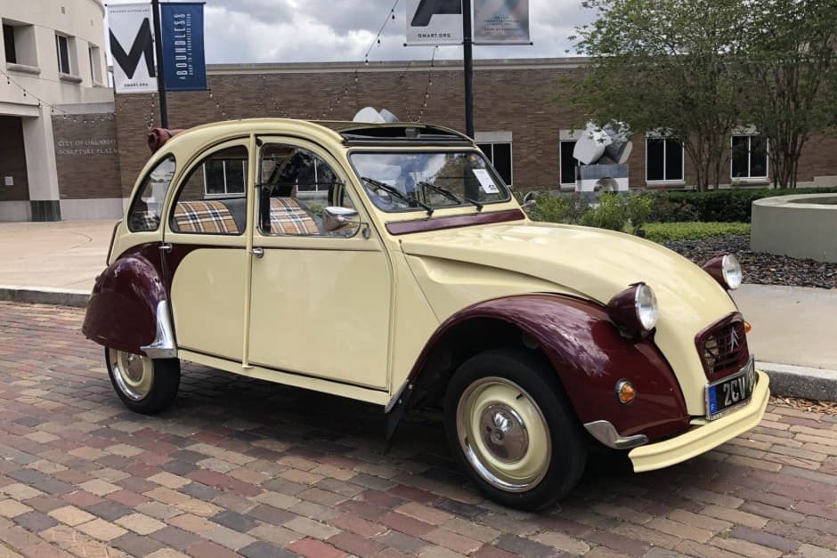 1984 Citroen 2CV sold for $22,000