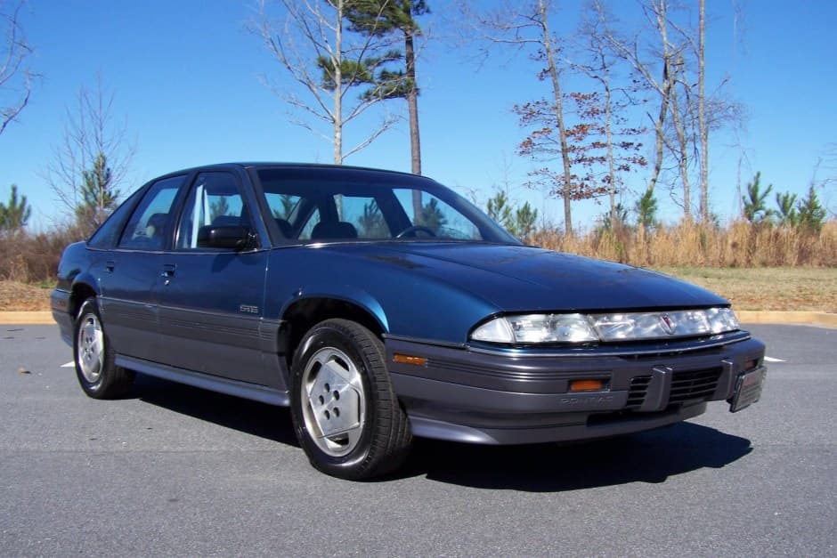 1990 Pontiac Grand Prix sold for $5,252