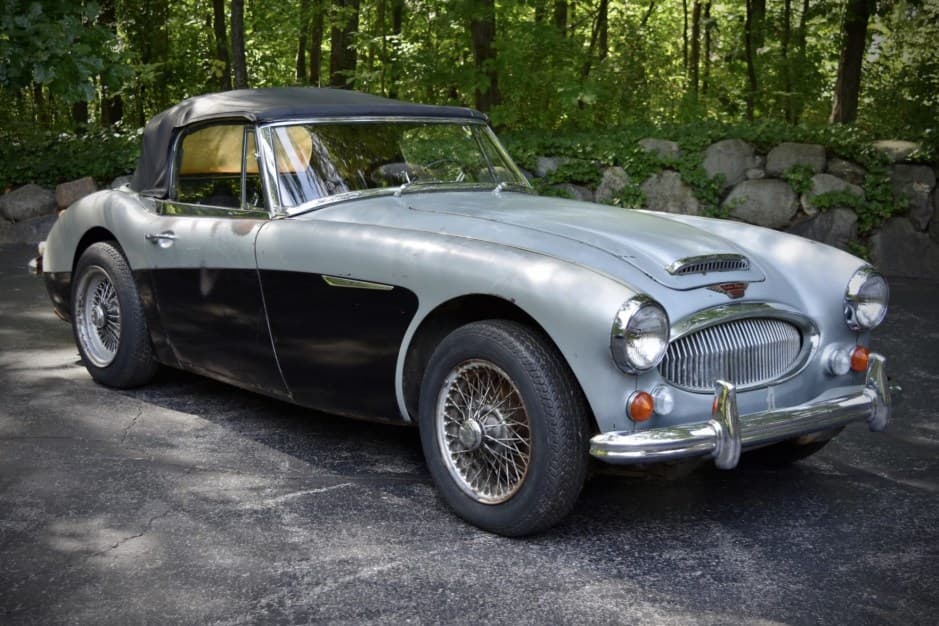 1966 Austin-Healey 3000 sold for $18,000