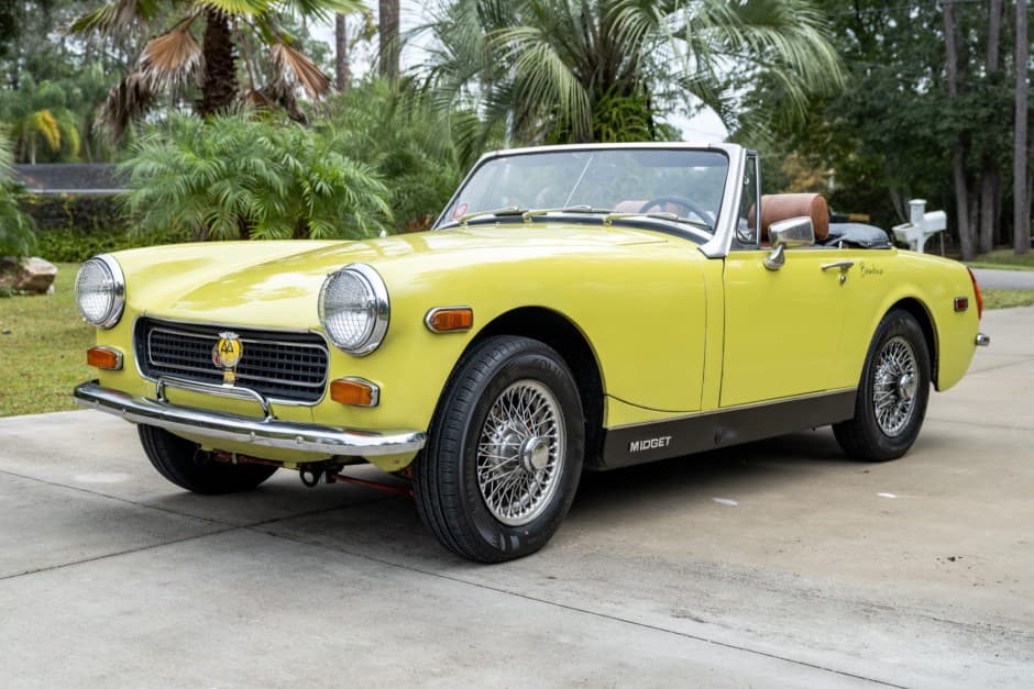 1974 MG Midget sold for $8,000