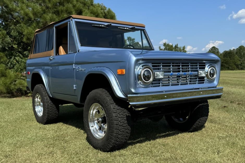 1976 Ford Bronco U13/U14/U15 1966-1977 sold for $65,500