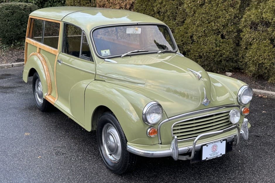 1971 Morris Minor sold for $13,250
