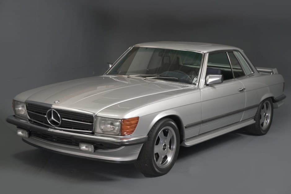 1977 Mercedes-Benz C107 SLC sold for $15,555