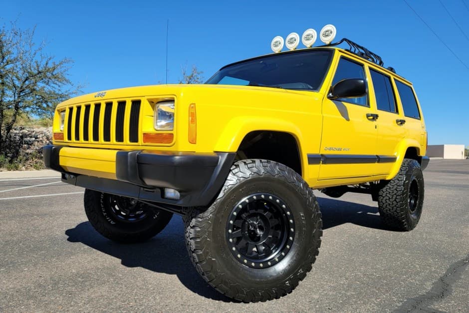 2001 Jeep XJ Cherokee sold for $19,000