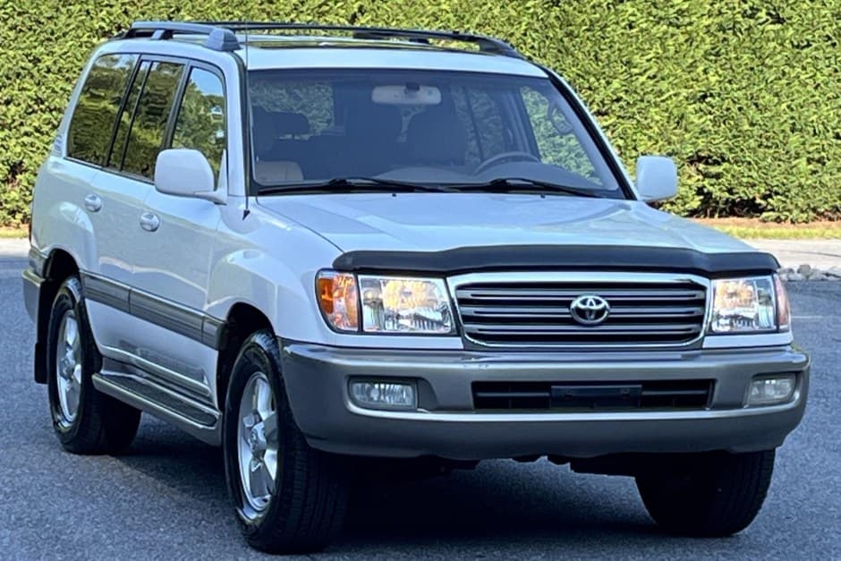 2005 Toyota Land Cruiser 100-Series sold for $10,000