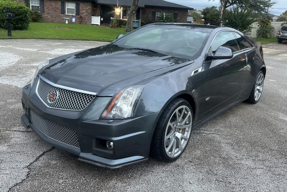2011 Cadillac CTS & CTS-V sold for $25,250