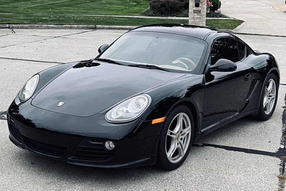 2009 Porsche 987 Cayman sold for $23,500