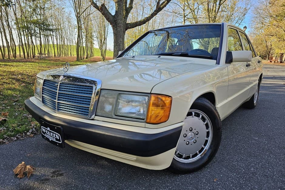 1992 Mercedes-Benz W201 190 sold for $6,900