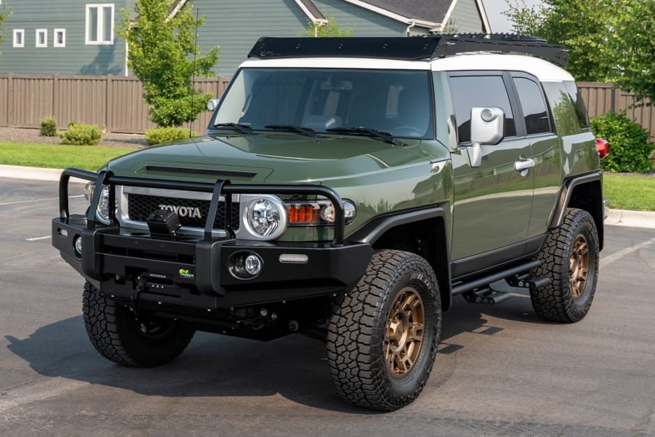 2012 Toyota FJ Cruiser sold for $46,500