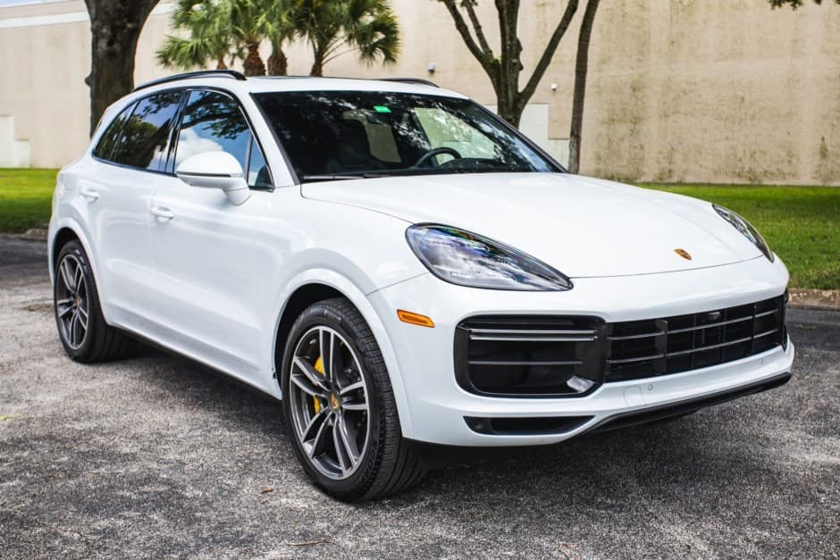 2022 Porsche 9Y0/9Y3 Cayenne (2019-) sold for $94,000
