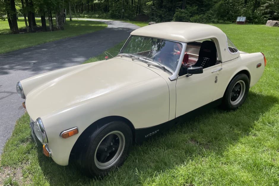 1974 MG Midget sold for $7,500
