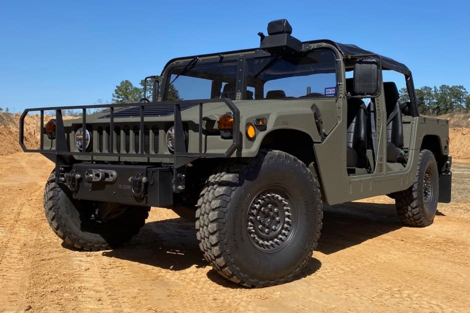 0 Hummer HMMWV/Humvee sold for $32,000
