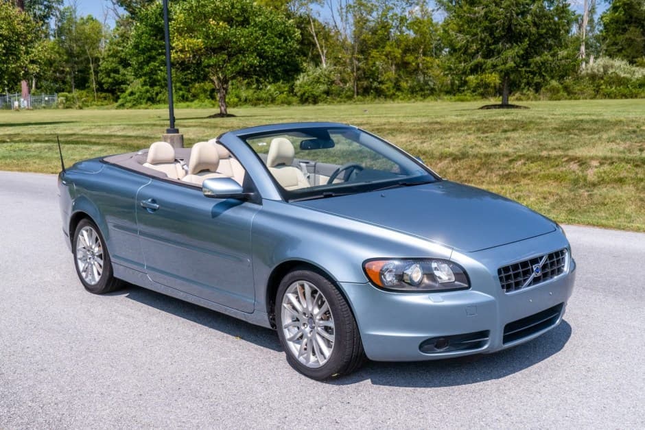 2007 Volvo C70 sold for $16,000