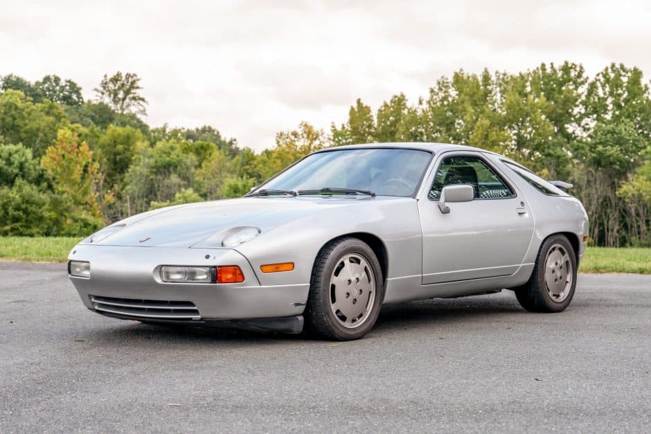 1987 Porsche 928 sold for $17,500
