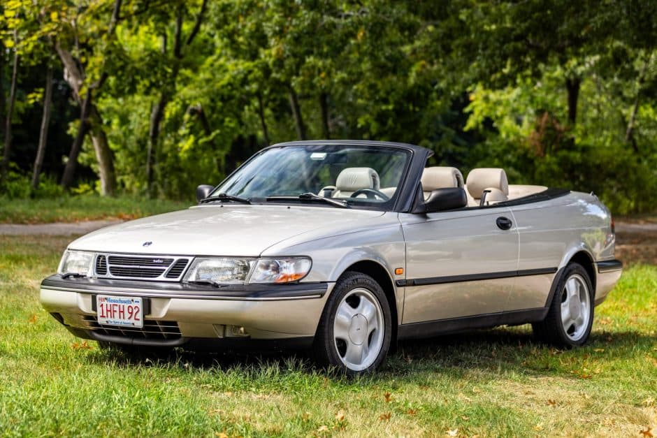 1996 Saab 900 sold for $6,800