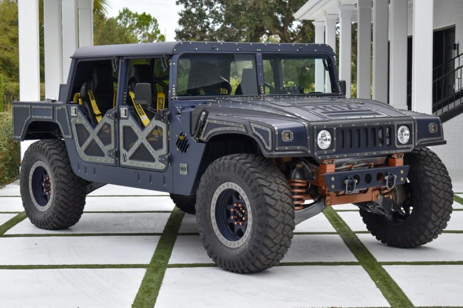 1986 Hummer HMMWV/Humvee sold for $83,555