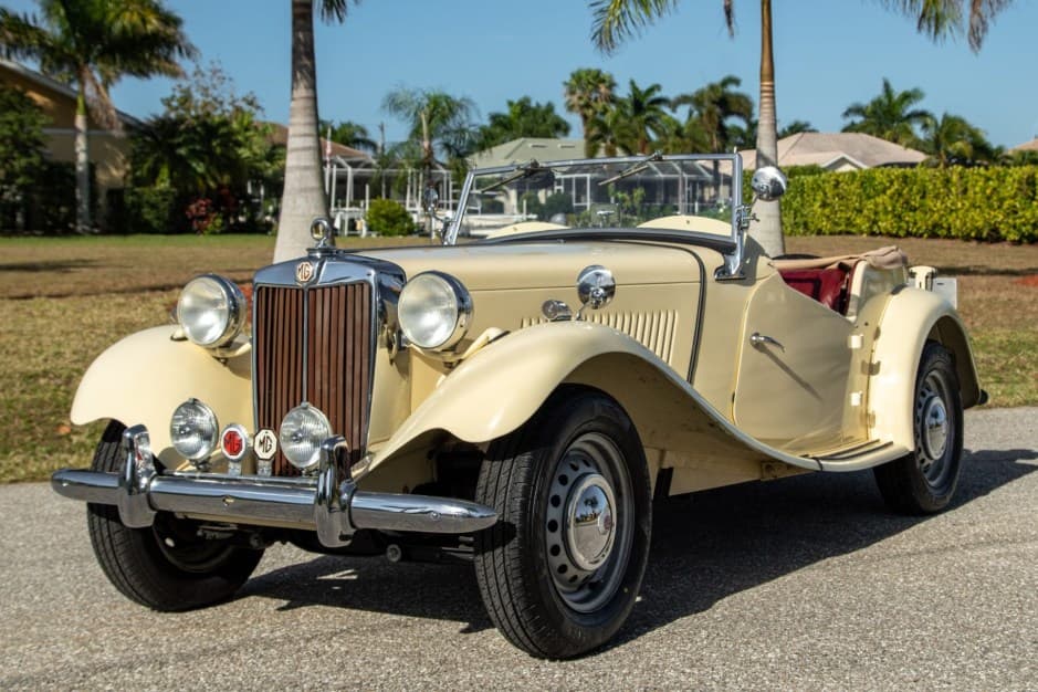 1952 MG TD sold for $22,253