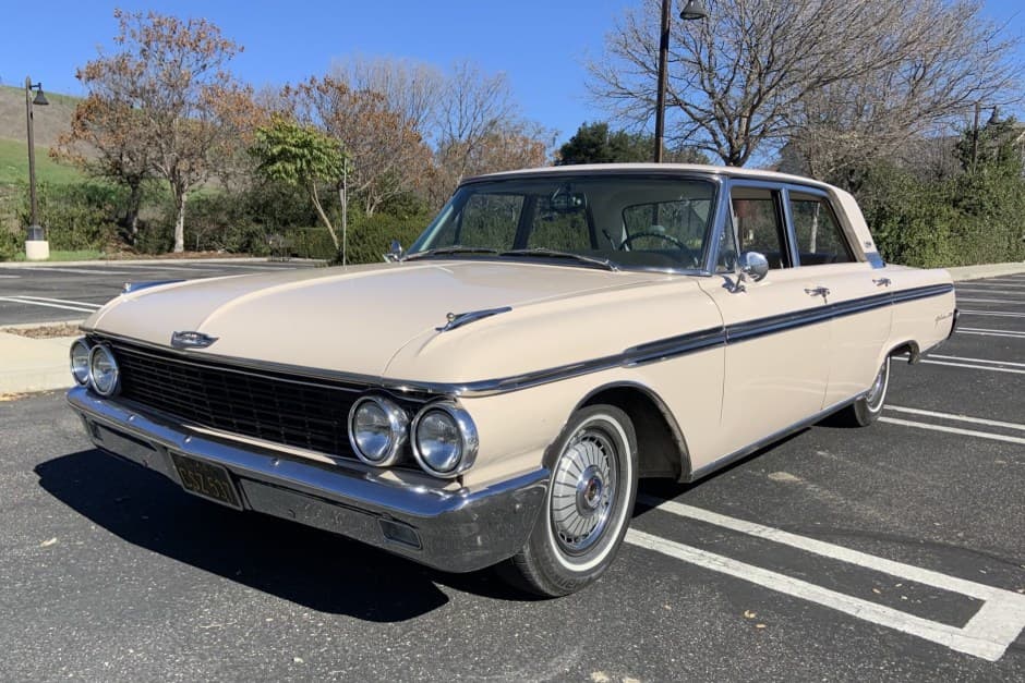 1962 Ford Galaxie sold for $9,300