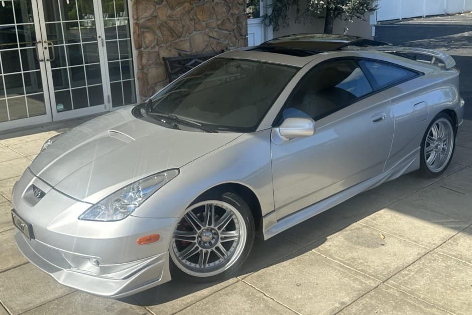 2000 Toyota Celica sold for $8,300