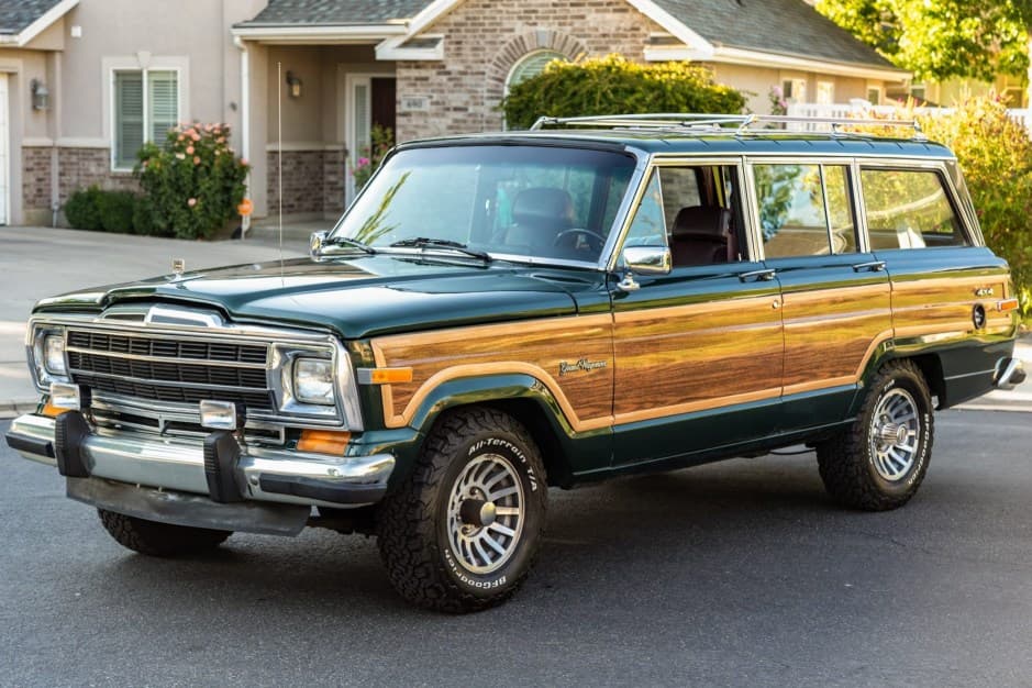 1988 Jeep SJ Grand Wagoneer sold for $28,000