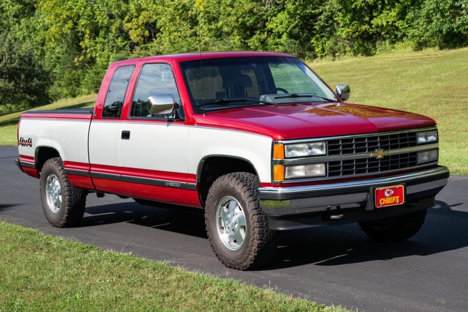 1992 Chevrolet C/K GMT400 (1988-2002) sold for $16,250