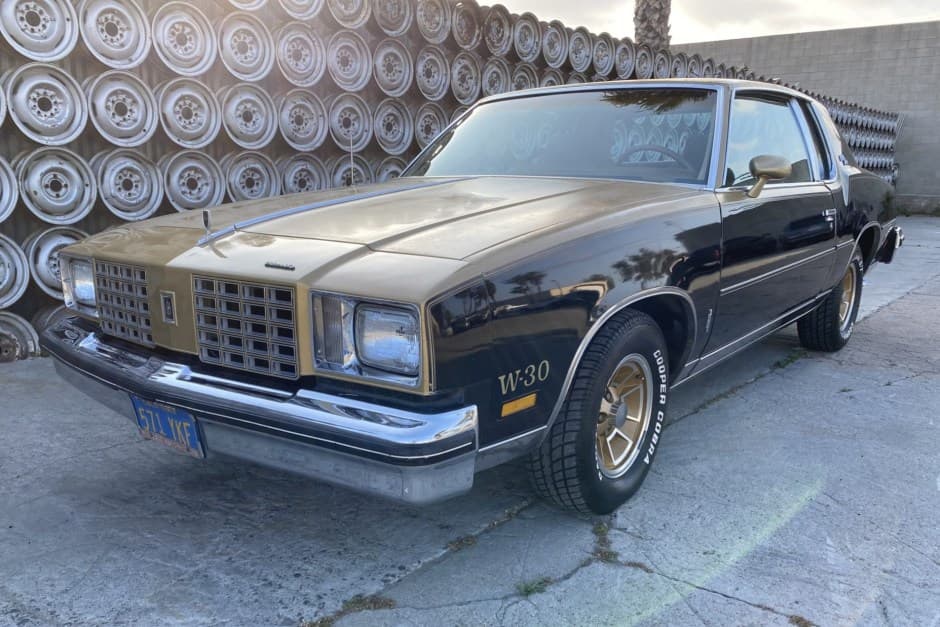 1979 Oldsmobile Hurst/Olds sold for $8,000