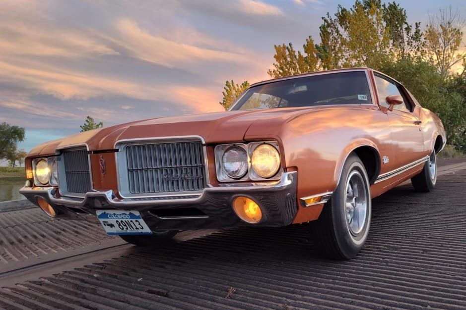 1971 Oldsmobile Cutlass sold for $17,500