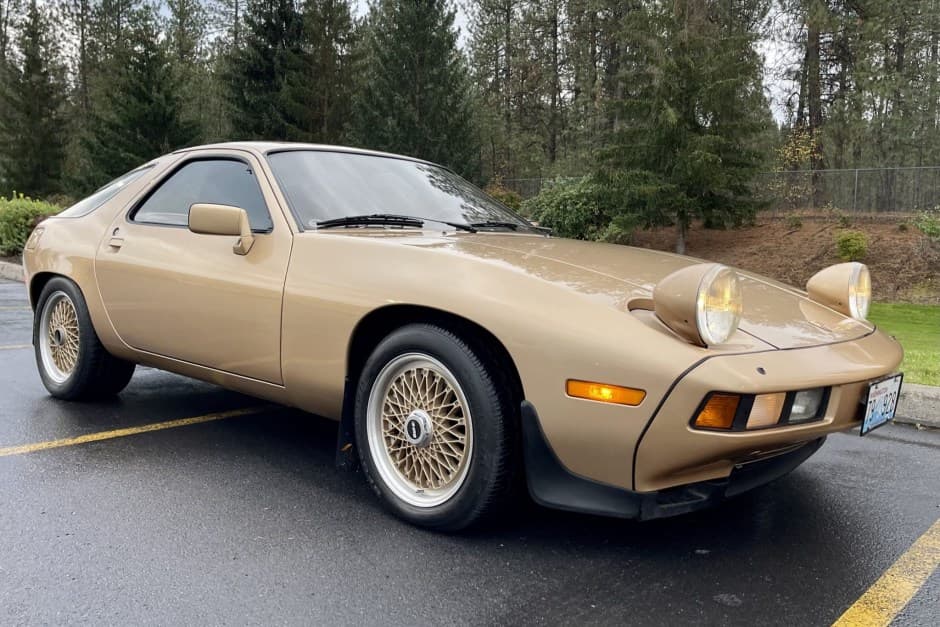 1979 Porsche 928 sold for $13,750