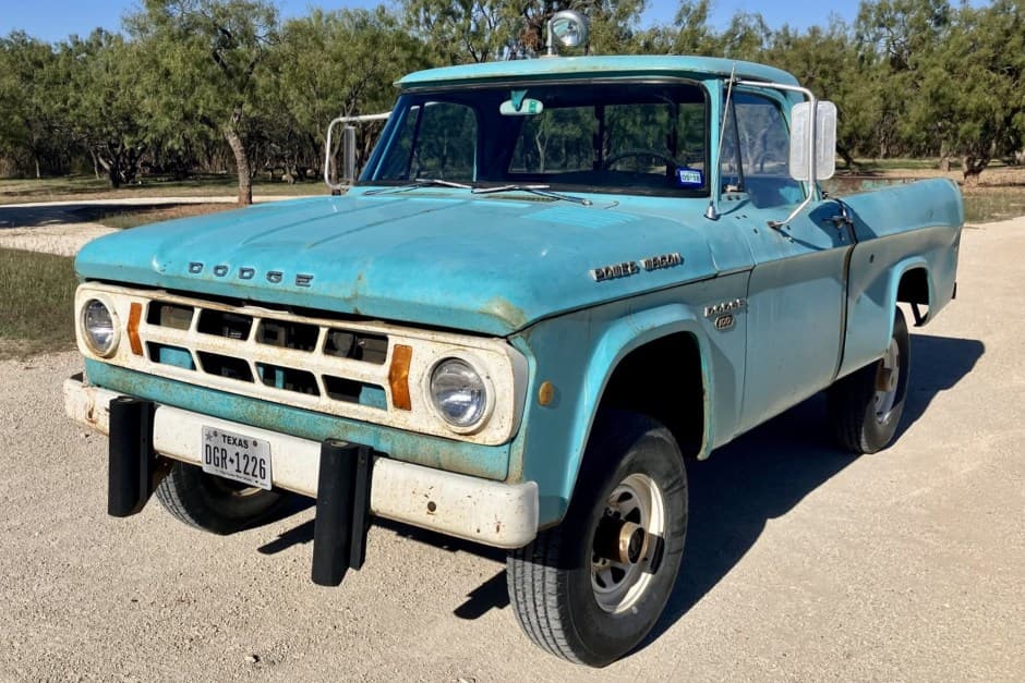1968 Dodge Power Wagon sold for $18,500