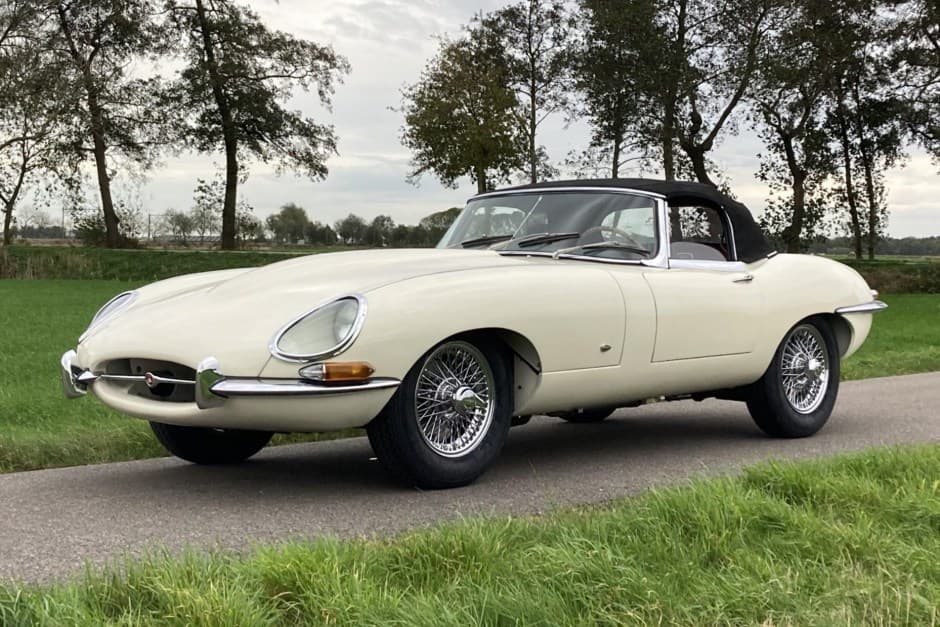 1961 Jaguar XKE Series I sold for $205,000