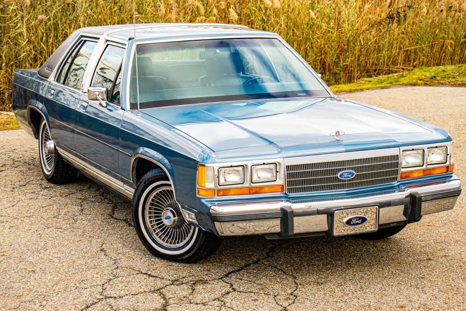 1988 Ford LTD sold for $5,500