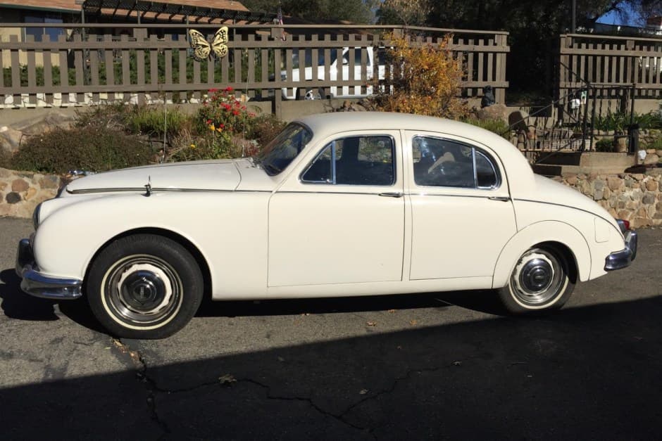 1959 Jaguar Mk I sold for $22,000